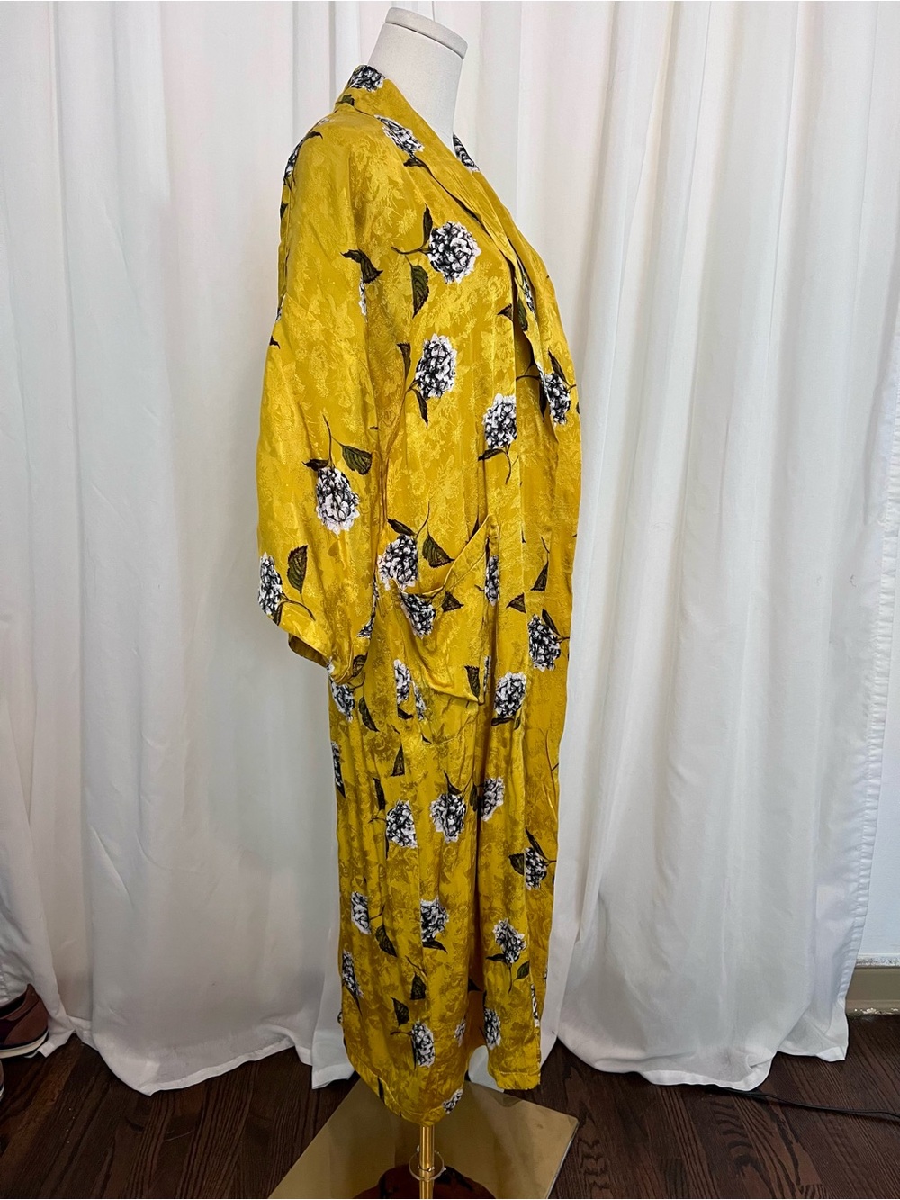Topshop Satin Floral Long Kimono Coat. - Picture 4 of 7